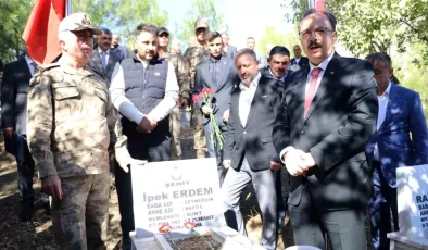 Siirt’te 31 yıl önce şehit edilen 22 sivil mezarları başında dualarla anıldı